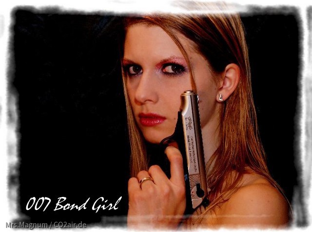 WOM - Versuche 007 - Bond Girl