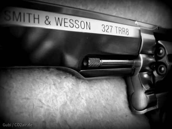 Smith & Wesson 327 TRR 8 CO2 Revolver
