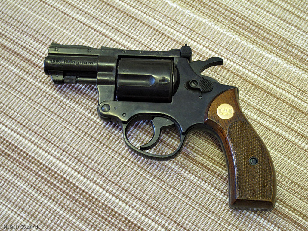 Mauser Magnum ( Made by Umarex ) cal 45k  ca. 1990