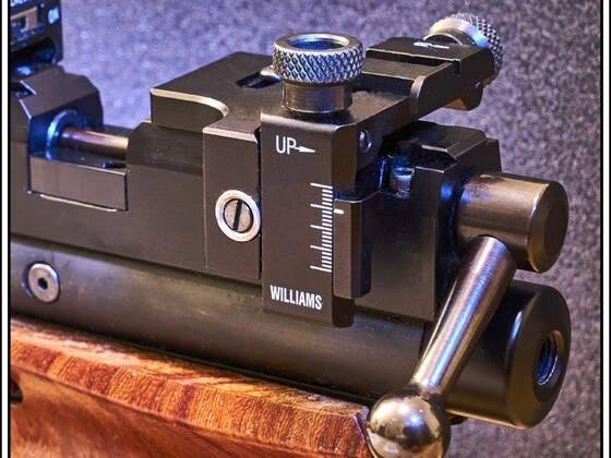 Williams Visier auf einer PCP-Sportpistole Crosman "Silhouette", Modell 1701p, cal.177