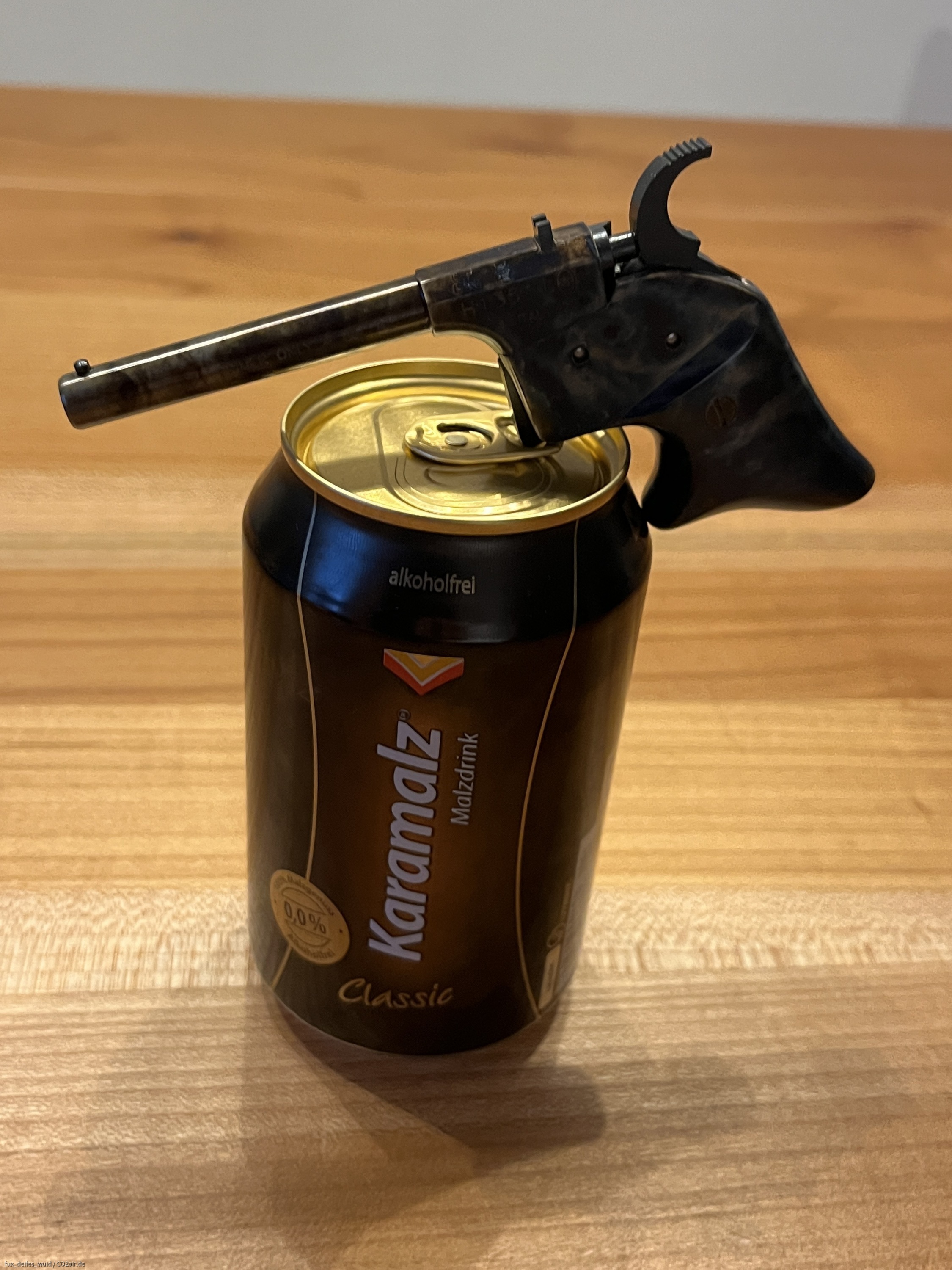 Vorderlader Pistole Derringer Remington Rider Dark Perkussion Kaliber 4,5mm, schießt ohne Schwarzpulver nur mit Zündhütchen z.B. RWS 1075, wirklich klein des Teil